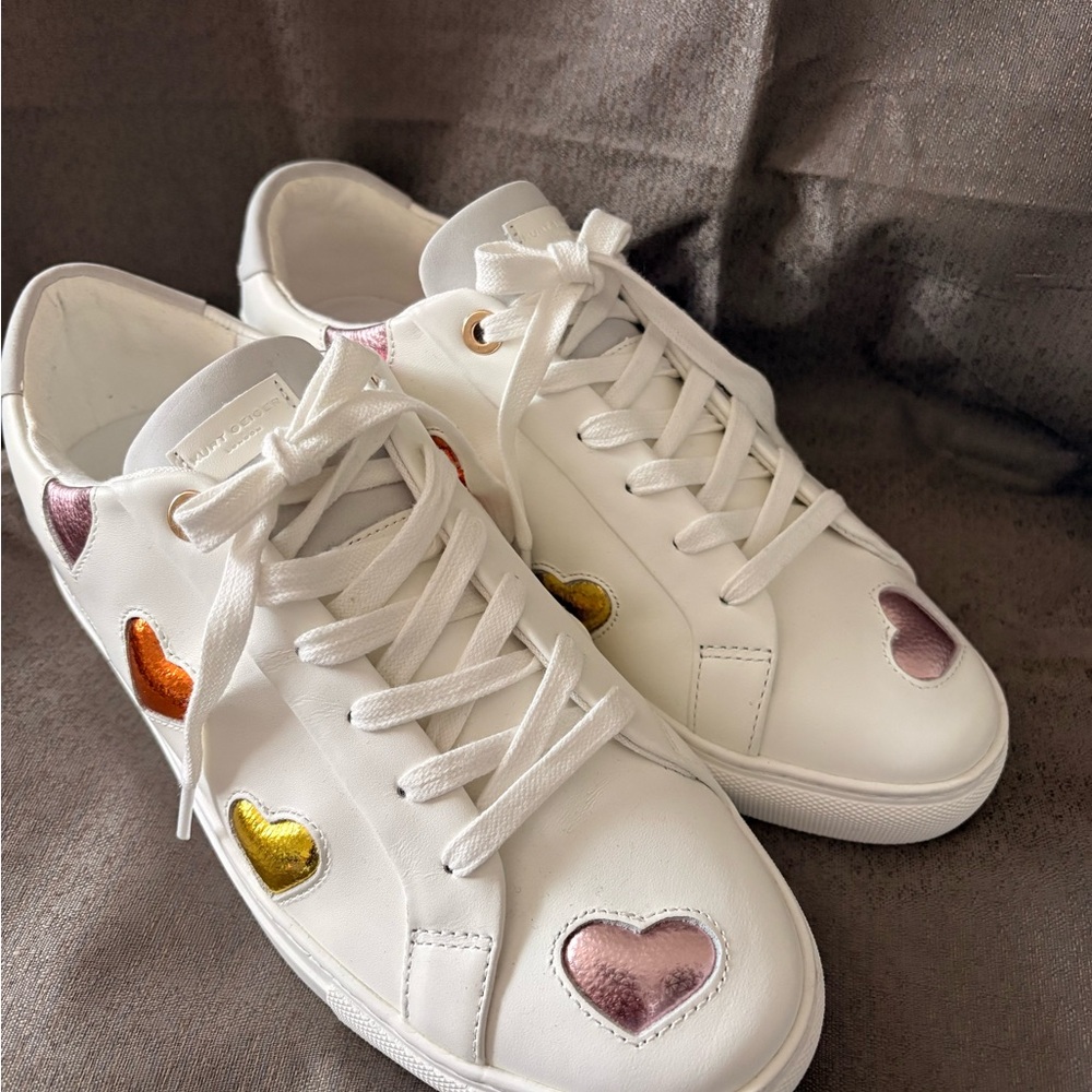 Kurt Greiger Size 41 or 10 White Sneakers with Colorful Heart Accents